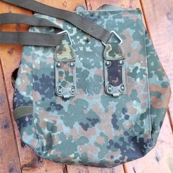 Flecktarn German Army Bundeswehr Gas Mask Bag Camo Rubber Field Pouch 12"x11"x7" - Picture 3 of 8